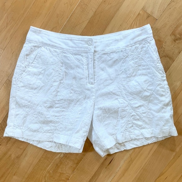 Tommy Bahama Pants - EUC Tommy Bahama Embroidered White Linen Shorts Size 2